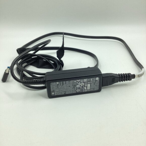 Genuine HP AC Adapter HSTNN-DA40 Laptop Charger 45W Blue Tip - Picture 1 of 3